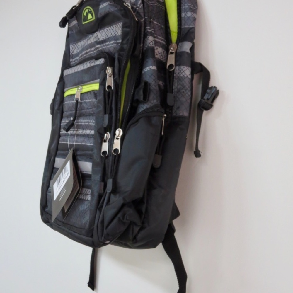 Mountain Edge Backpack - Picture 3 of 8